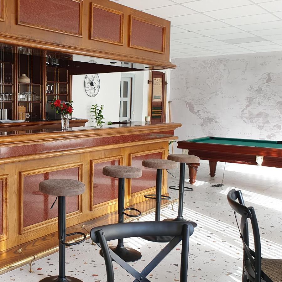 Ty Keluen Hotel Guern ภายนอก รูปภาพ